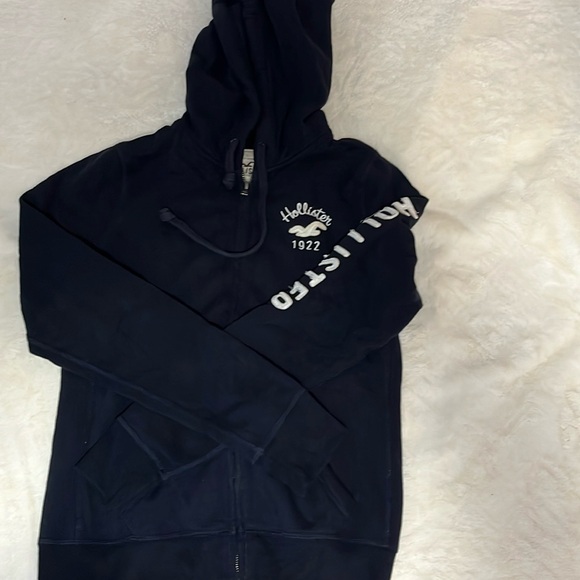 Hooded shirts (DCSHOECO,Gap,Under armour,Champion, Hollister,H&M) - Picture 5 of 10